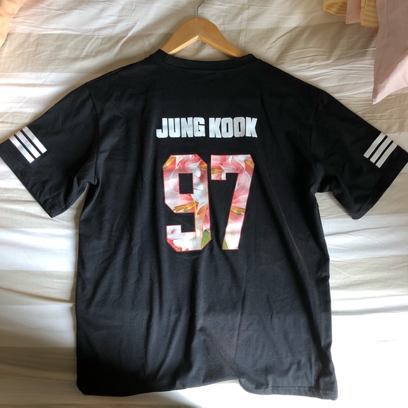 BTS shirt M - Picture 2 of 3